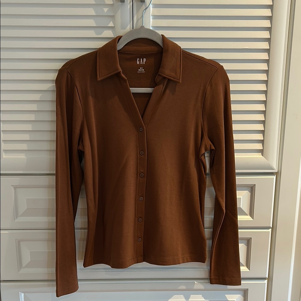 GAP Brown Fitted Long Sleeve Button Down Shirt